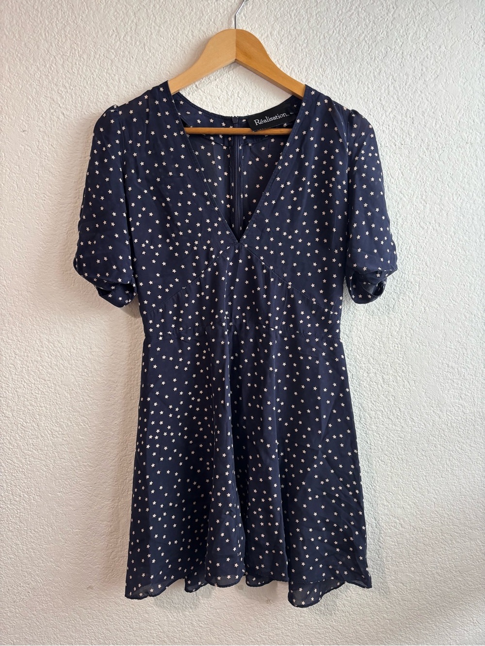 Realisation Silk The Ozzie Navy White Polka Dot Star V-Neck Mini Dress Medium